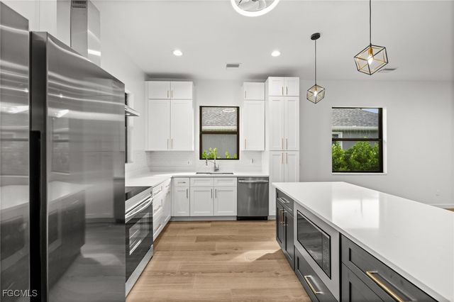 1916 Jefferson AVE, Fort Myers, FL 33901