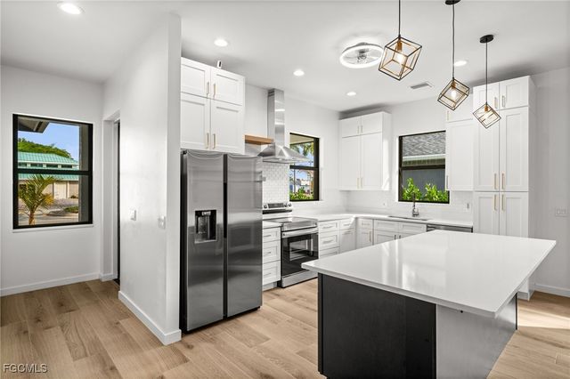 1916 Jefferson AVE, Fort Myers, FL 33901