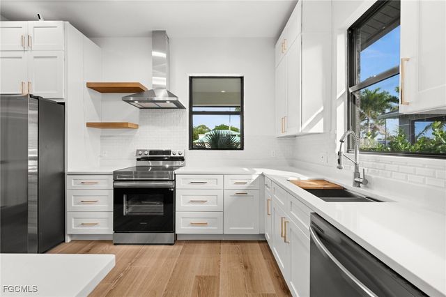 1916 Jefferson AVE, Fort Myers, FL 33901