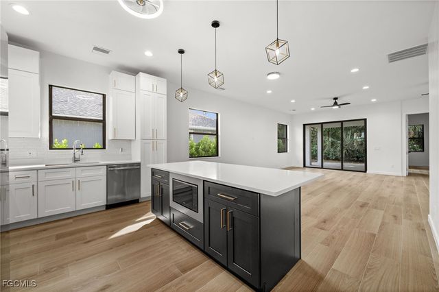 1916 Jefferson AVE, Fort Myers, FL 33901