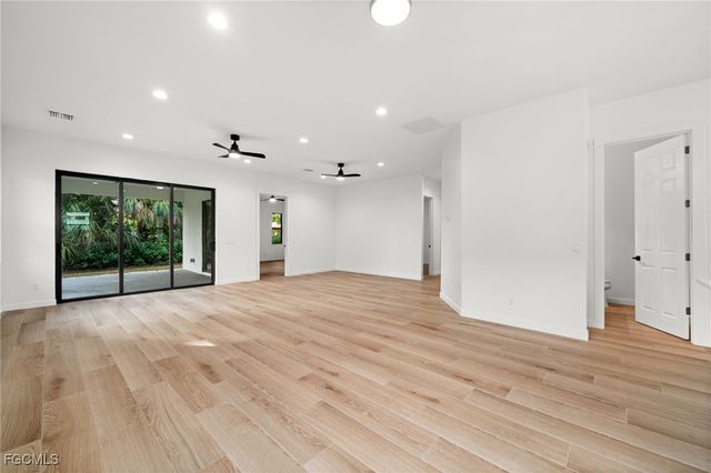 1916 Jefferson AVE, Fort Myers, FL 33901