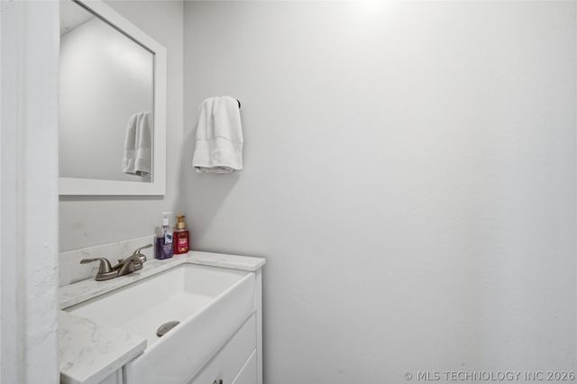 10104 E 136th Street N, Collinsville, OK 74021