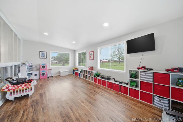 10104 E 136th Street N, Collinsville, OK 74021