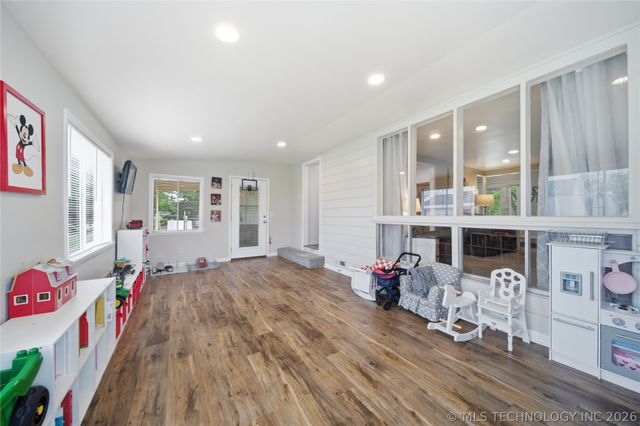 10104 E 136th Street N, Collinsville, OK 74021