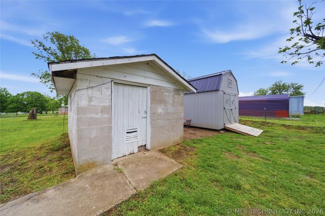 10104 E 136th Street N, Collinsville, OK 74021