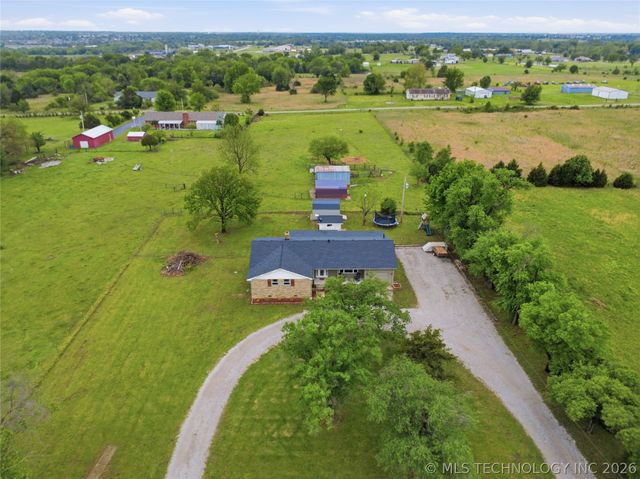 10104 E 136th Street N, Collinsville, OK 74021
