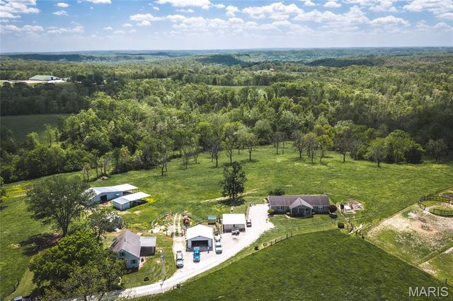 1560 Hinson Lane, St Clair, MO 63077