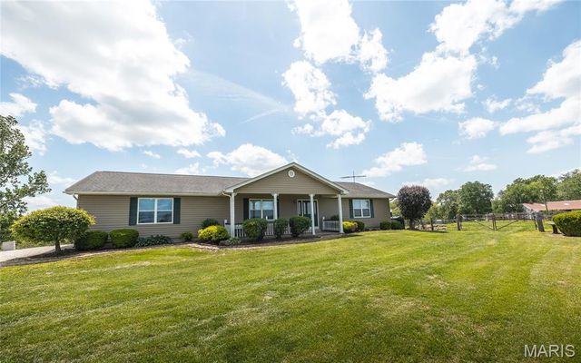 1560 Hinson Lane, St Clair, MO 63077