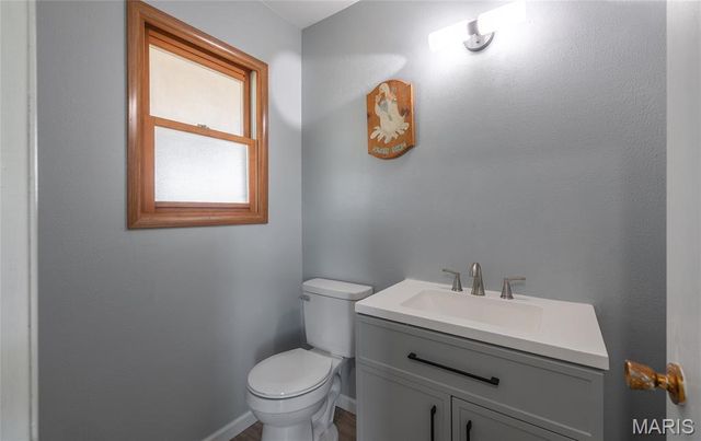 1560 Hinson Lane, St Clair, MO 63077