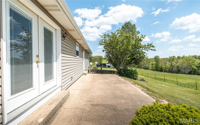 1560 Hinson Lane, St Clair, MO 63077