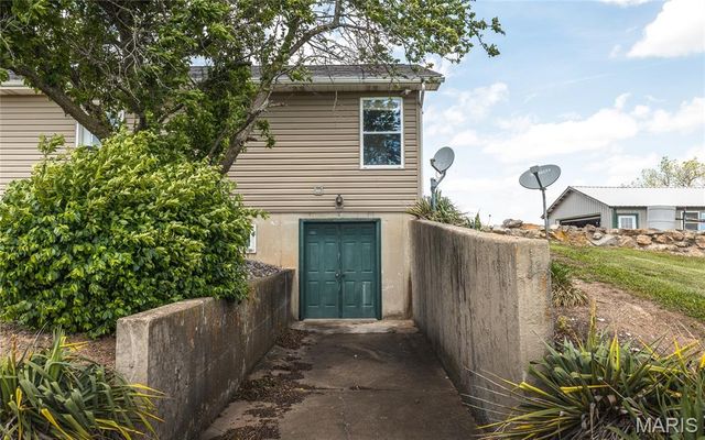 1560 Hinson Lane, St Clair, MO 63077