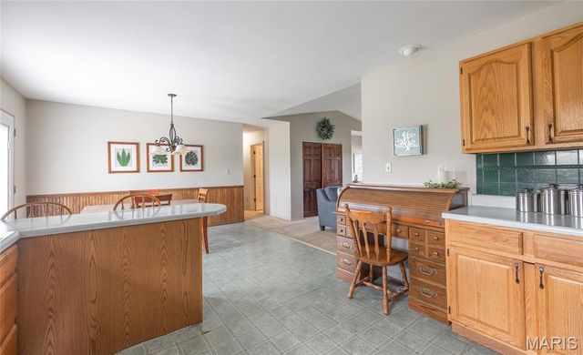 1560 Hinson Lane, St Clair, MO 63077