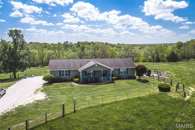 1560 Hinson Lane, St Clair, MO 63077