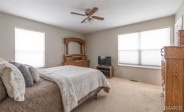 1560 Hinson Lane, St Clair, MO 63077