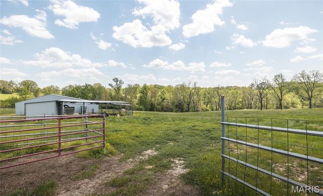 1560 Hinson Lane, St Clair, MO 63077