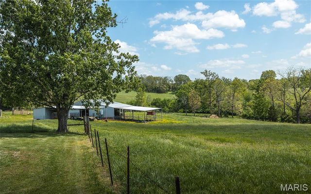 1560 Hinson Lane, St Clair, MO 63077