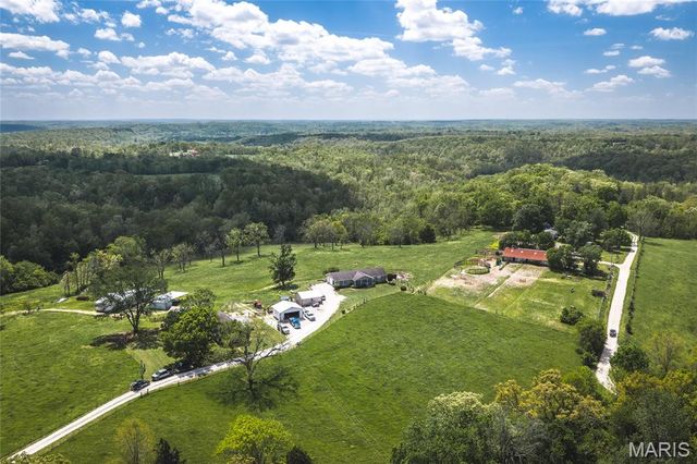 1560 Hinson Lane, St Clair, MO 63077