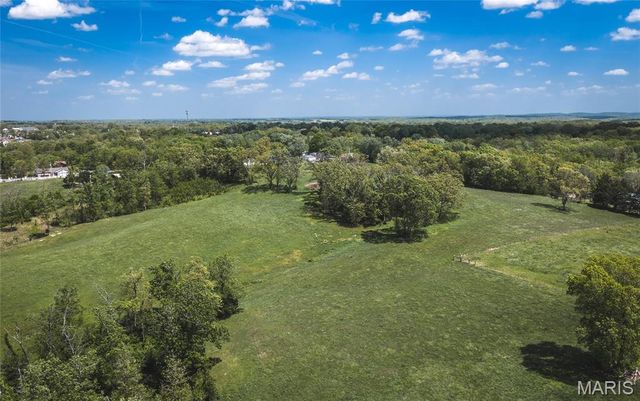 1560 Hinson Lane, St Clair, MO 63077