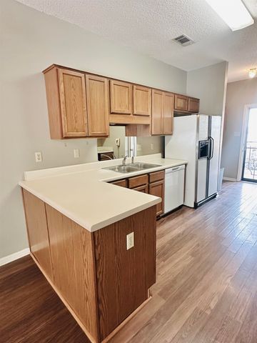 1164 BRADY HOLLOW LN, Cordova, TN 38016