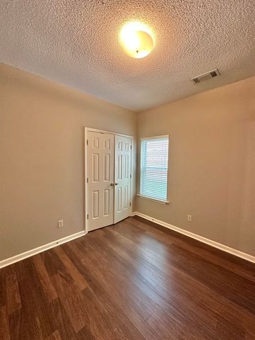 1164 BRADY HOLLOW LN, Cordova, TN 38016