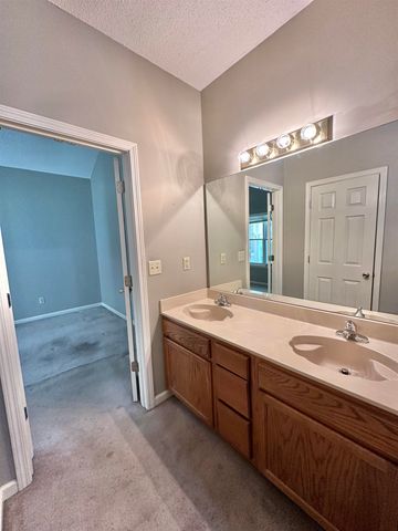 1164 BRADY HOLLOW LN, Cordova, TN 38016