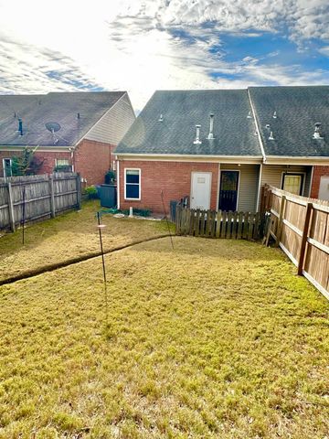 1164 BRADY HOLLOW LN, Cordova, TN 38016