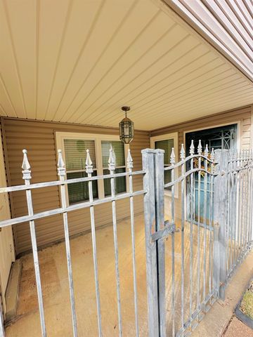 1164 BRADY HOLLOW LN, Cordova, TN 38016