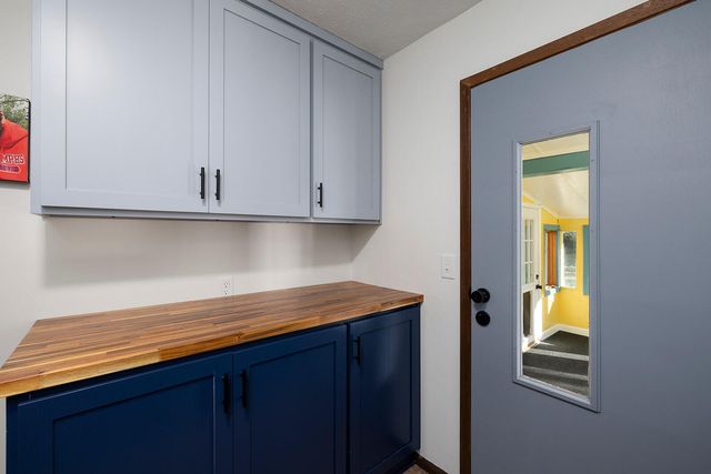 3326 E Independence Street, Springfield, MO 65804