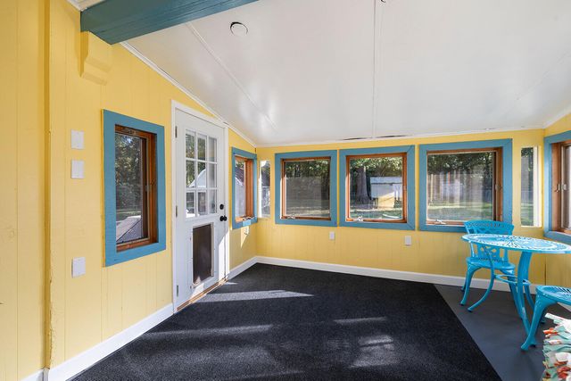 3326 E Independence Street, Springfield, MO 65804