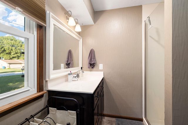 3326 E Independence Street, Springfield, MO 65804