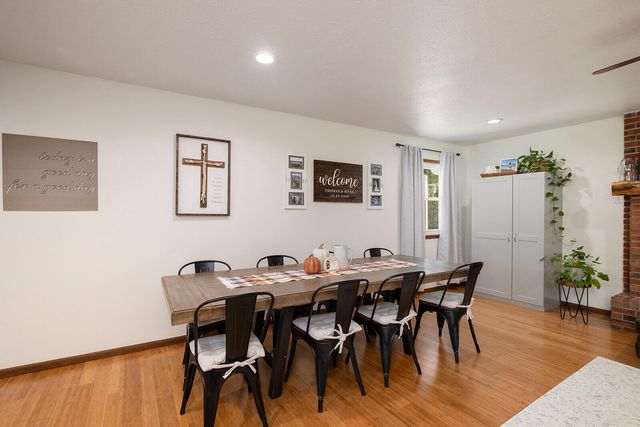 3326 E Independence Street, Springfield, MO 65804