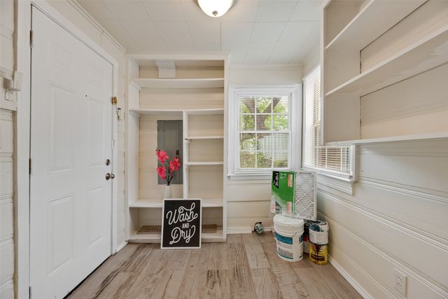 912 Clairemont Avenue, Fort Worth, TX 76103