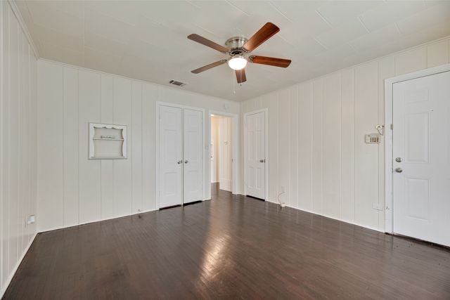 912 Clairemont Avenue, Fort Worth, TX 76103