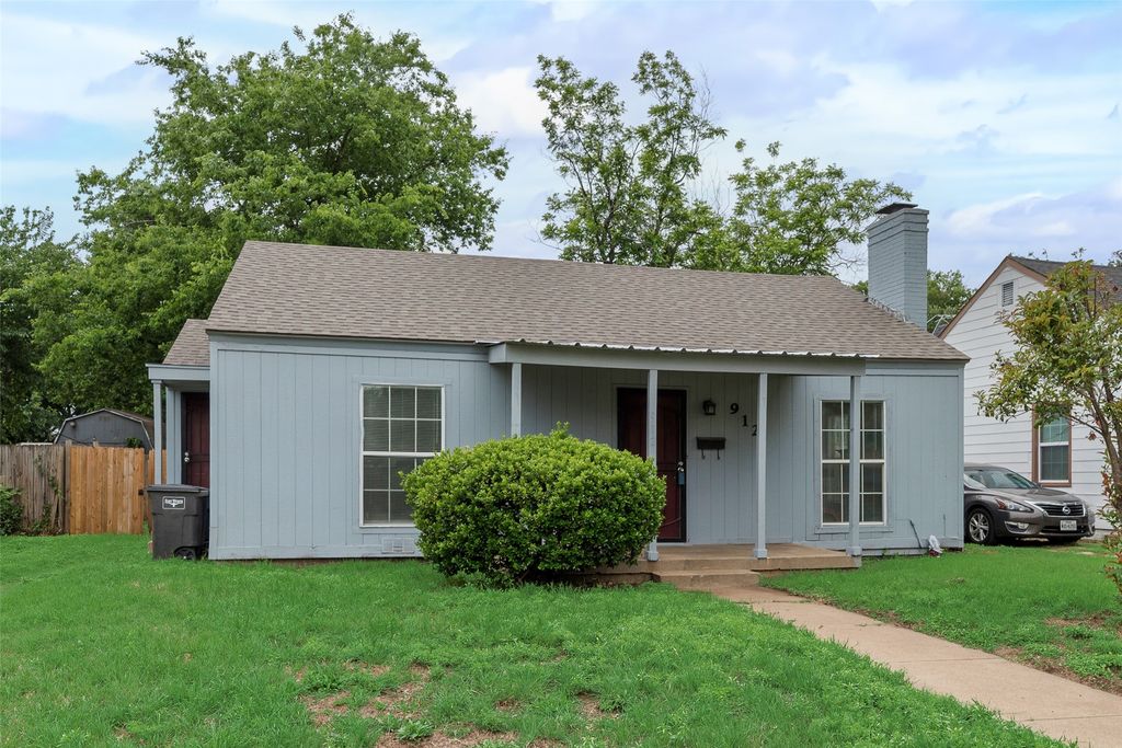 912 Clairemont Avenue, Fort Worth, TX 76103