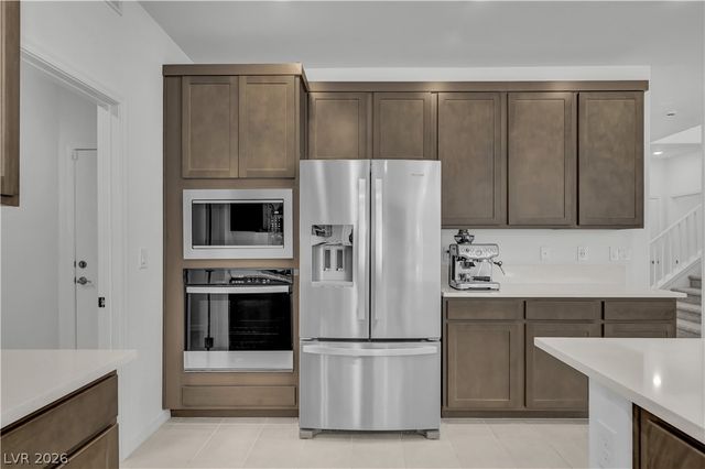 7769 Vibrant Peak Avenue, Las Vegas, NV 89113