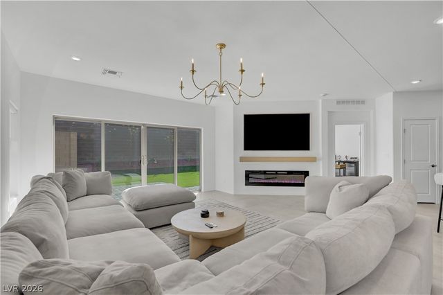 7769 Vibrant Peak Avenue, Las Vegas, NV 89113