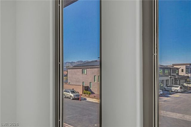 7769 Vibrant Peak Avenue, Las Vegas, NV 89113