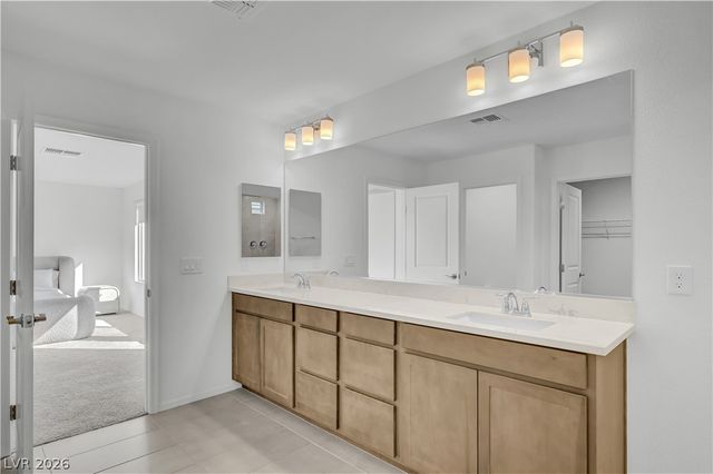 7769 Vibrant Peak Avenue, Las Vegas, NV 89113