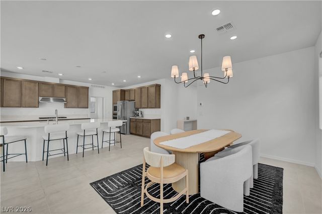 7769 Vibrant Peak Avenue, Las Vegas, NV 89113