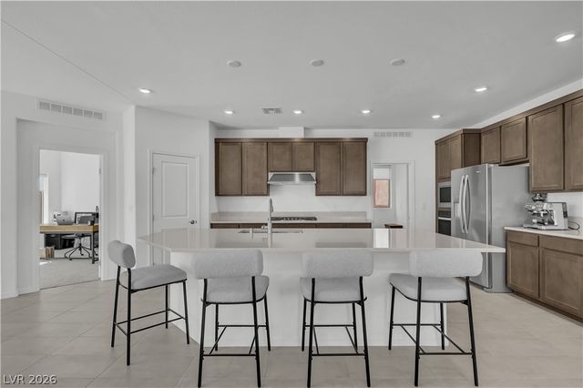 7769 Vibrant Peak Avenue, Las Vegas, NV 89113