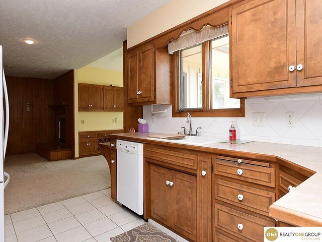 1810 Frederiksen Street, Fremont, NE 68025