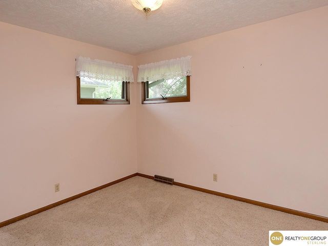 1810 Frederiksen Street, Fremont, NE 68025