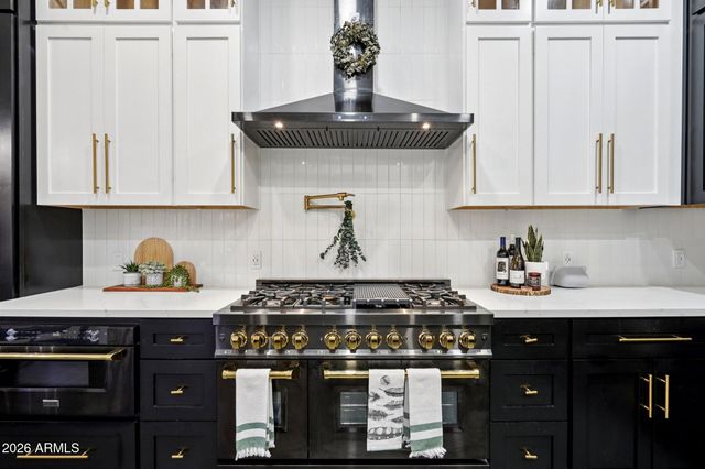 18190 W SANTA ALBERTA Lane, Goodyear, AZ 85338