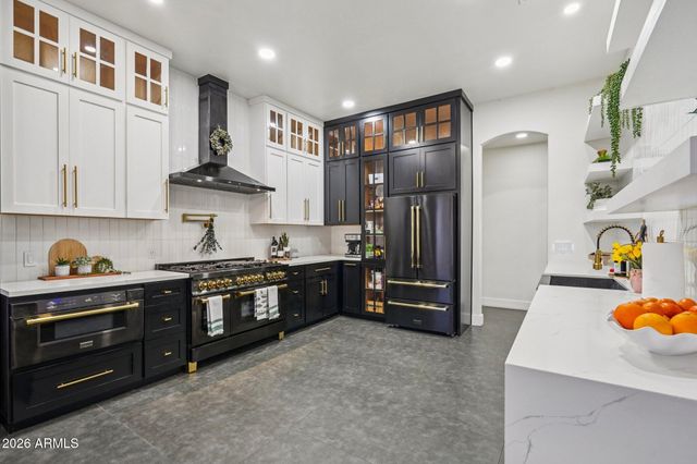 18190 W SANTA ALBERTA Lane, Goodyear, AZ 85338