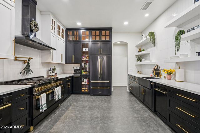 18190 W SANTA ALBERTA Lane, Goodyear, AZ 85338