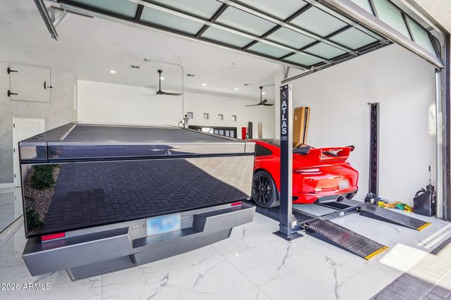 18190 W SANTA ALBERTA Lane, Goodyear, AZ 85338