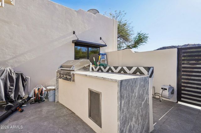 18190 W SANTA ALBERTA Lane, Goodyear, AZ 85338