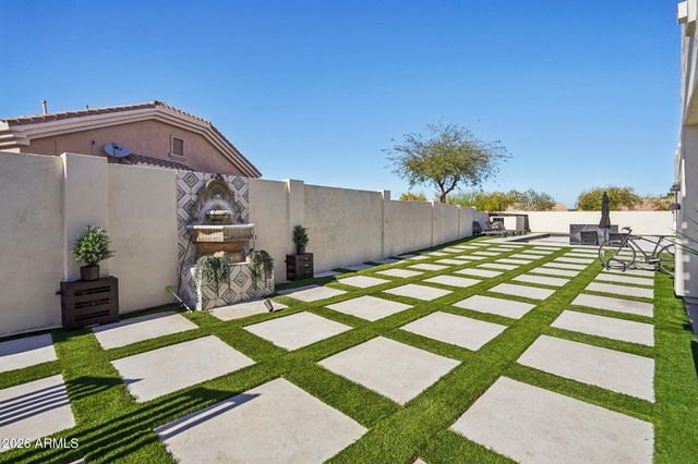 18190 W SANTA ALBERTA Lane, Goodyear, AZ 85338