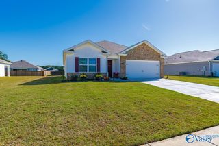 215 Chubbs Lane, Owens Cross Roads, AL 35763