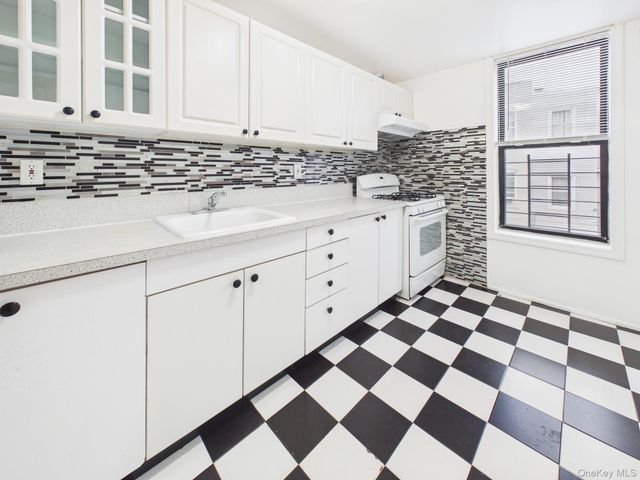 2309 Westchester Avenue, Bronx, NY 10462